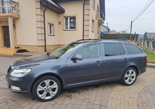 Skoda Octavia cena 29900 przebieg: 185000, rok produkcji 2011 z Wolbrom małe 232